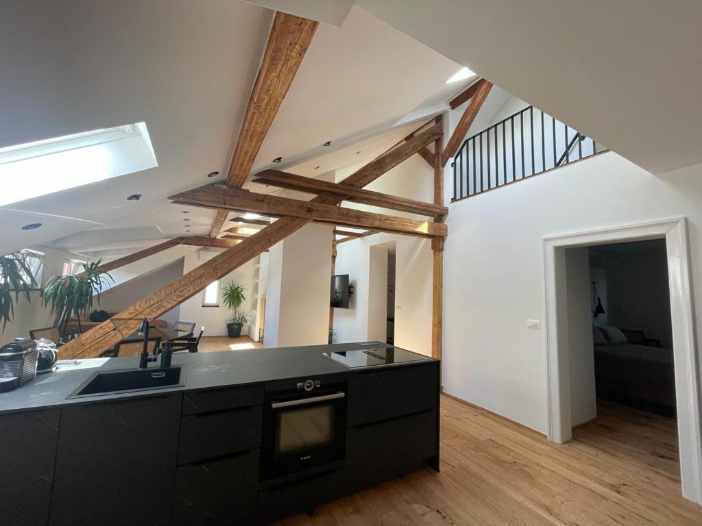 Split Rooftop Loft מראה חיצוני תמונה